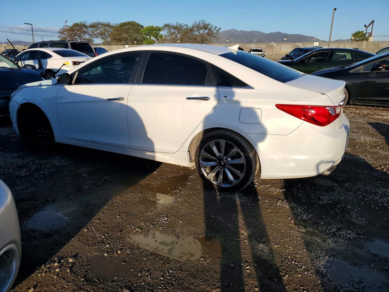 2011 HYUNDAI SONATA