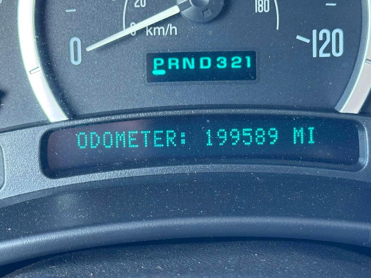 2004 CADILLAC ESCALADE