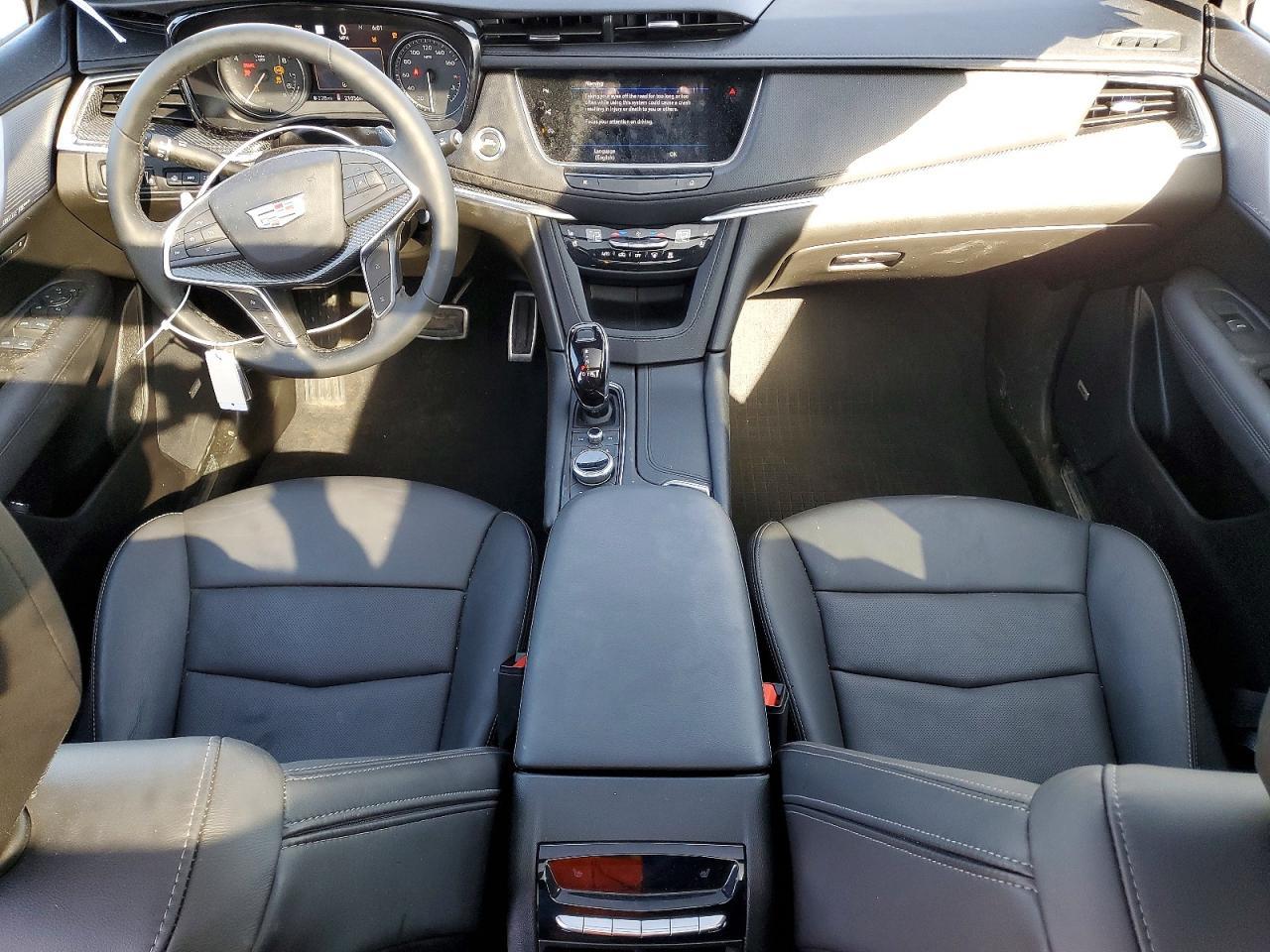 2025 CADILLAC XT5