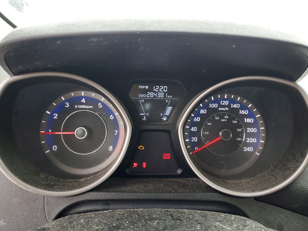 2013 HYUNDAI ELANTRA