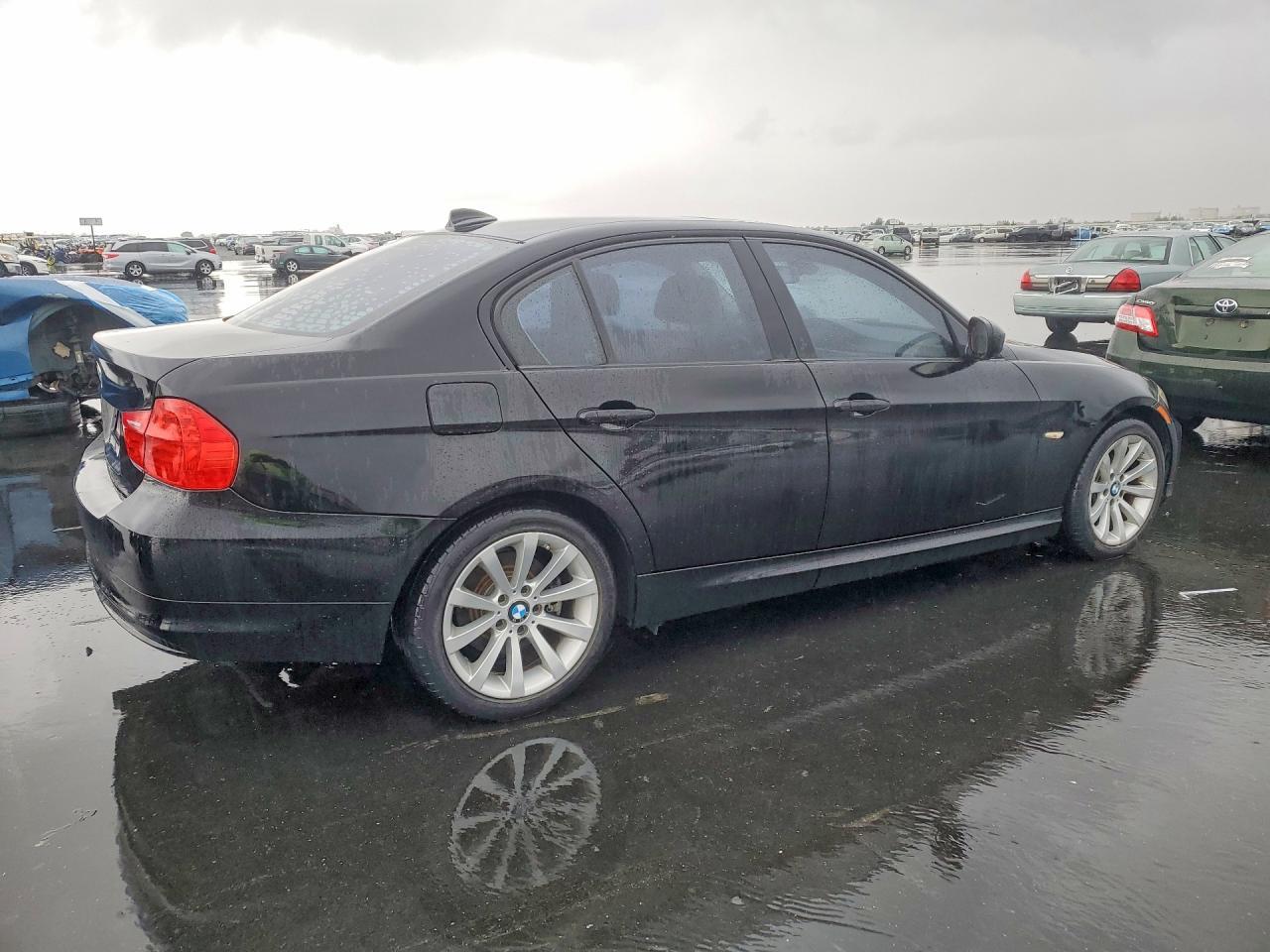 2011 BMW 3 SERIES
