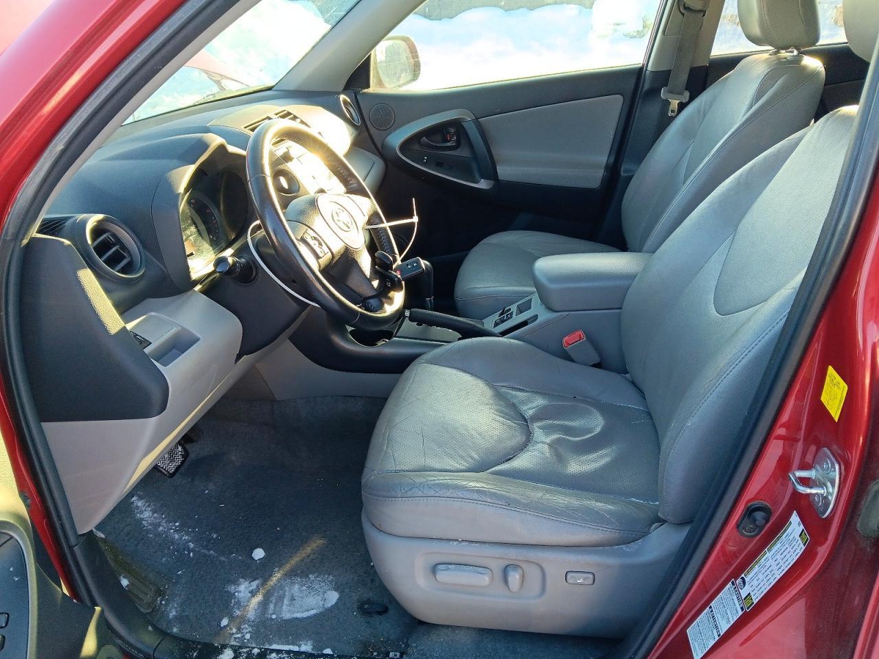 2011 TOYOTA RAV4