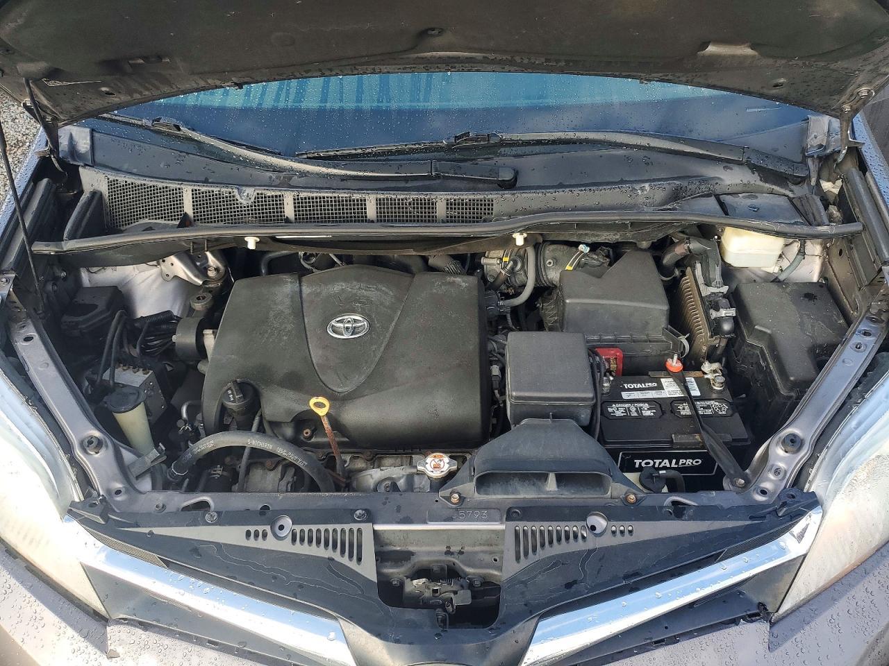 2018 TOYOTA SIENNA