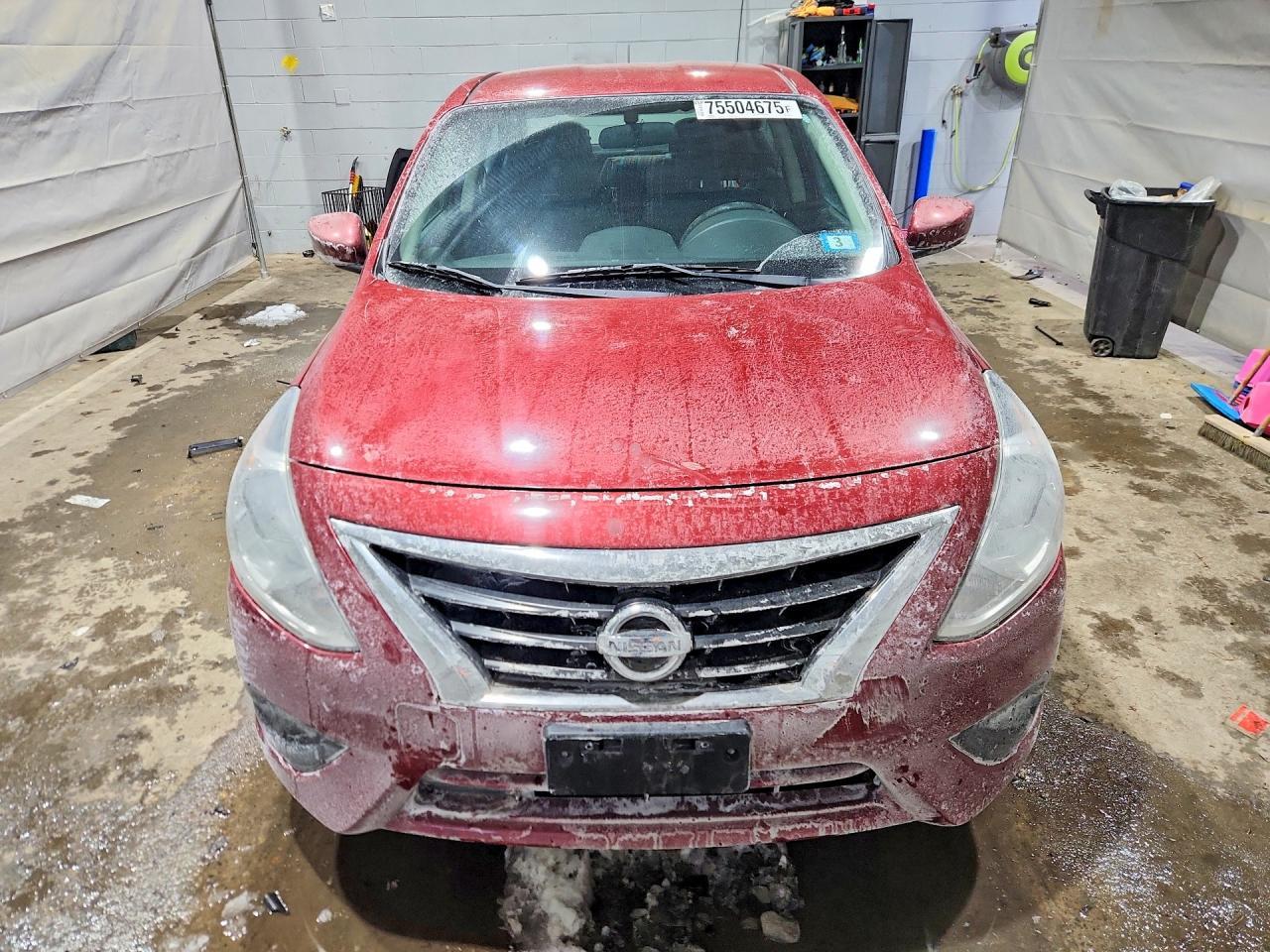 2015 NISSAN VERSA