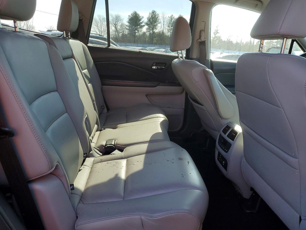 2016 HONDA PILOT
