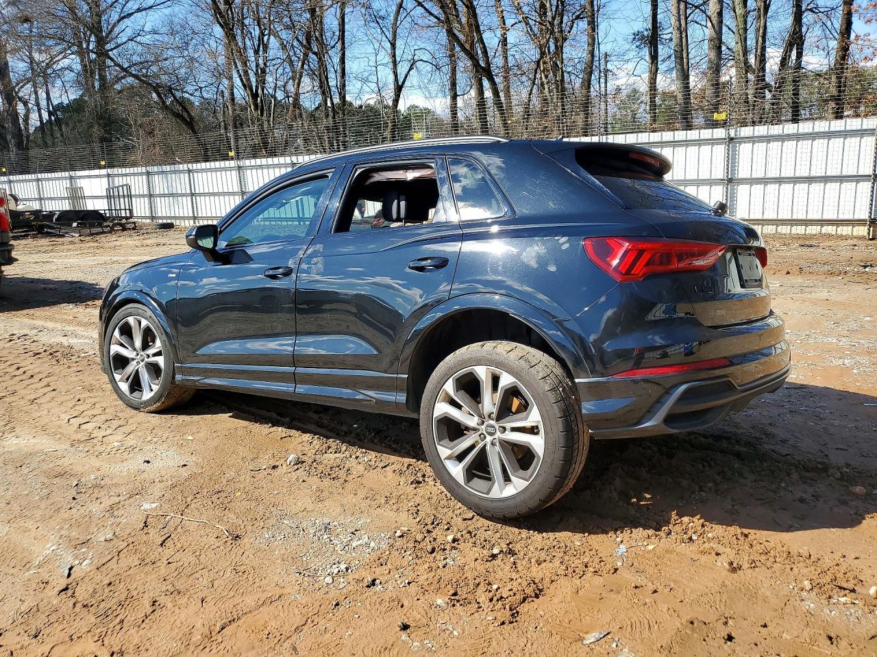 2022 AUDI Q3