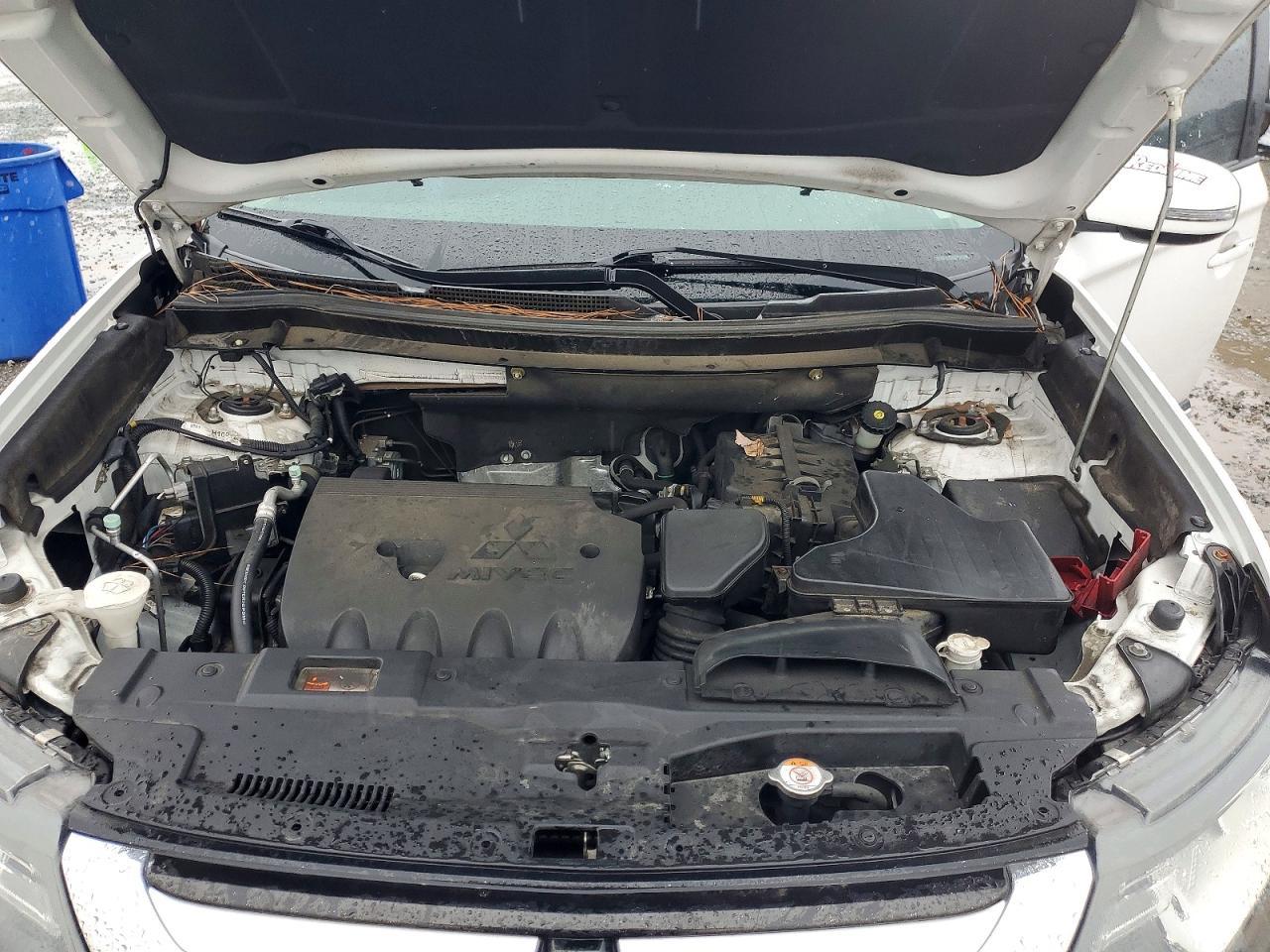 2016 MITSUBISHI outlander