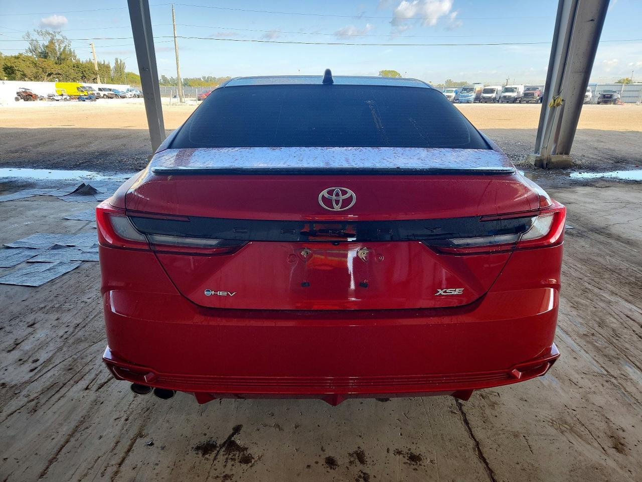 2025 TOYOTA CAMRY