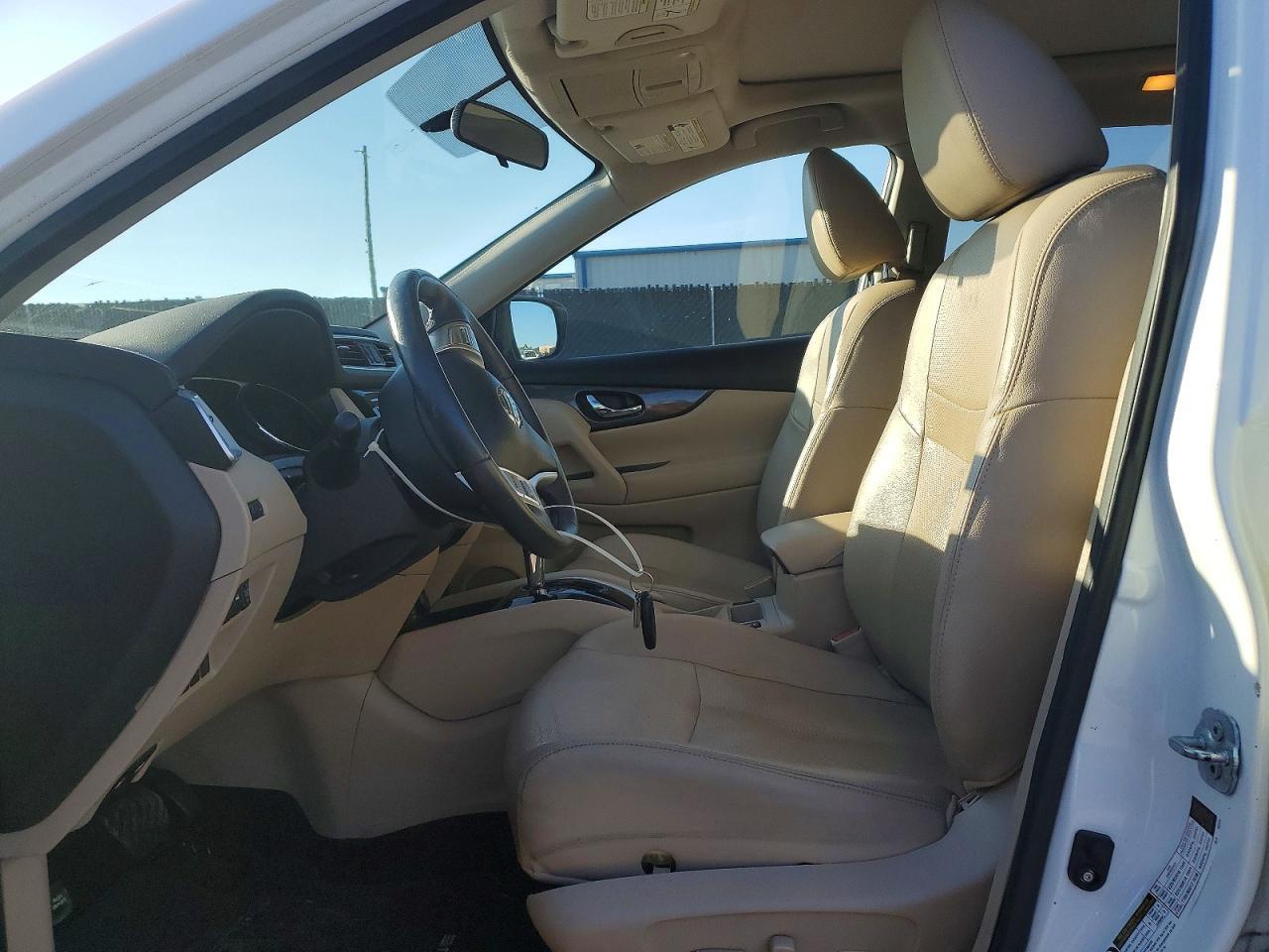 2016 NISSAN ROGUE