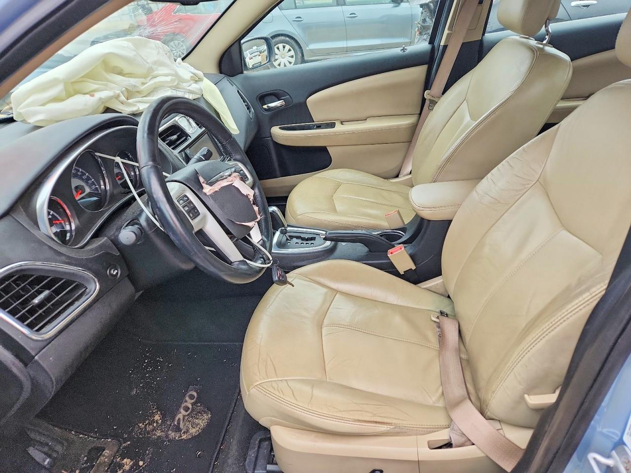 2012 CHRYSLER 200