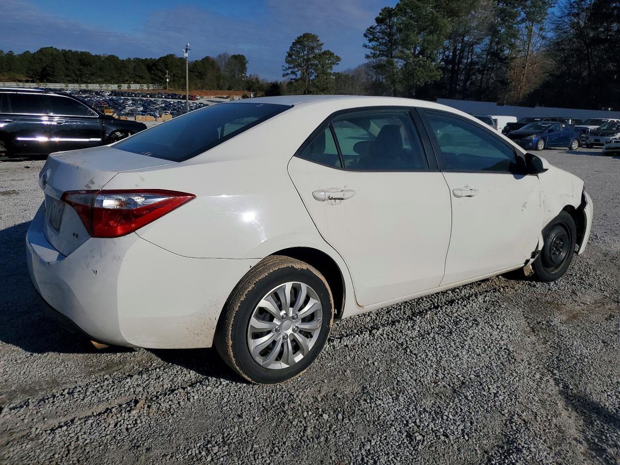 2015 TOYOTA COROLLA