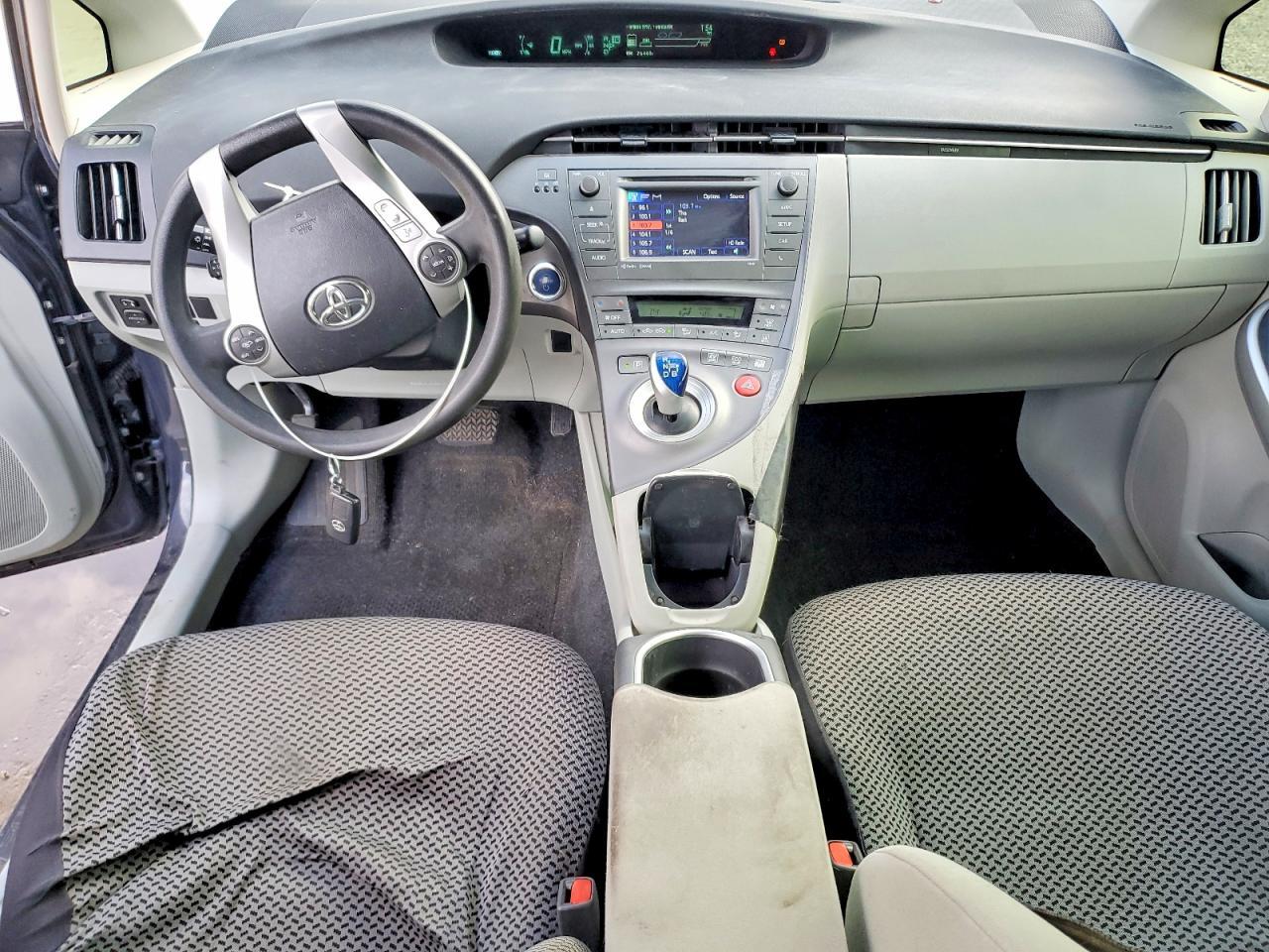 2015 TOYOTA PRIUS