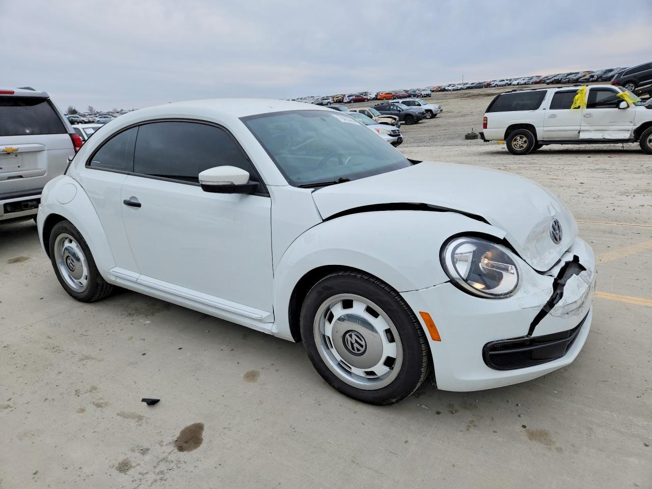 2015 VOLKSWAGEN Beetle