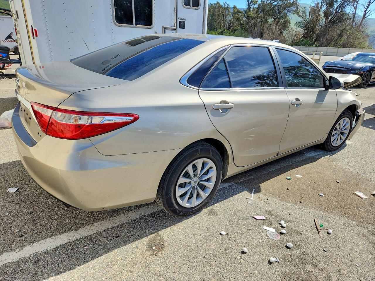 2017 TOYOTA CAMRY