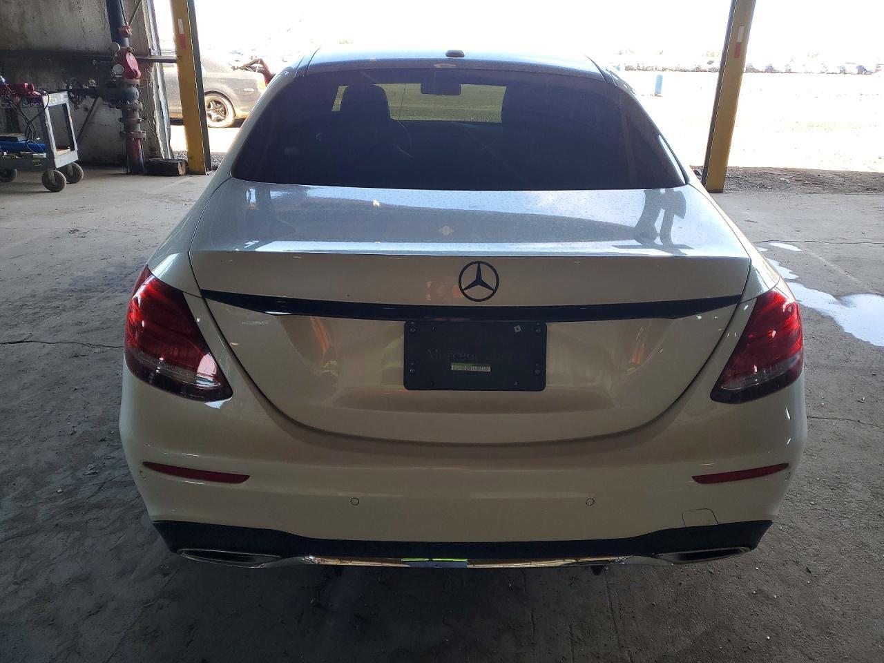 2017 MERCEDES-BENZ E-Class