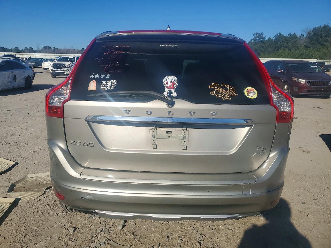 2015 VOLVO XC60