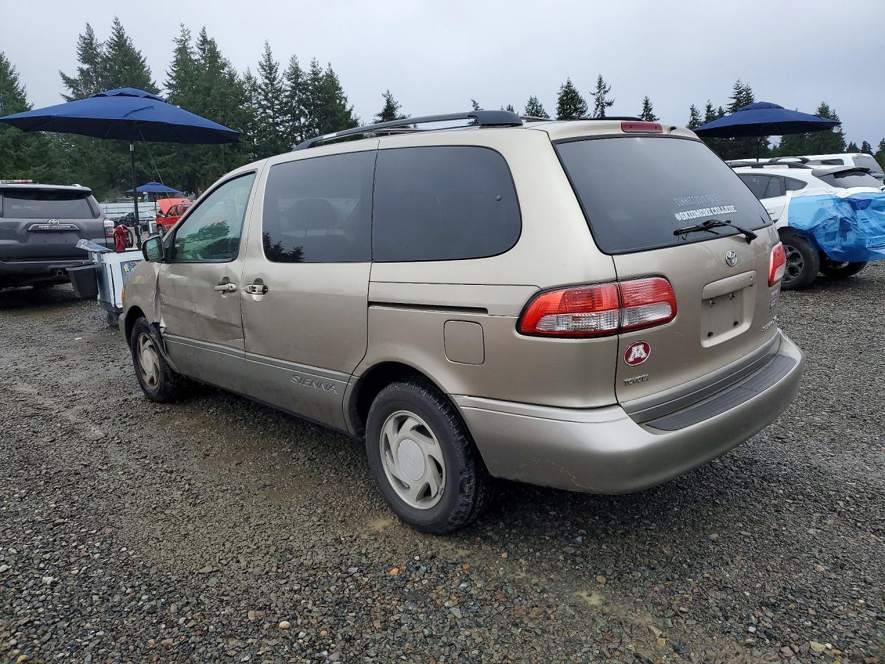 2002 TOYOTA SIENNA