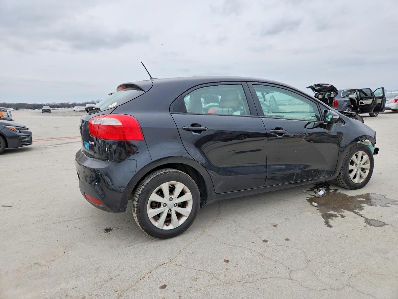 2013 KIA RIO