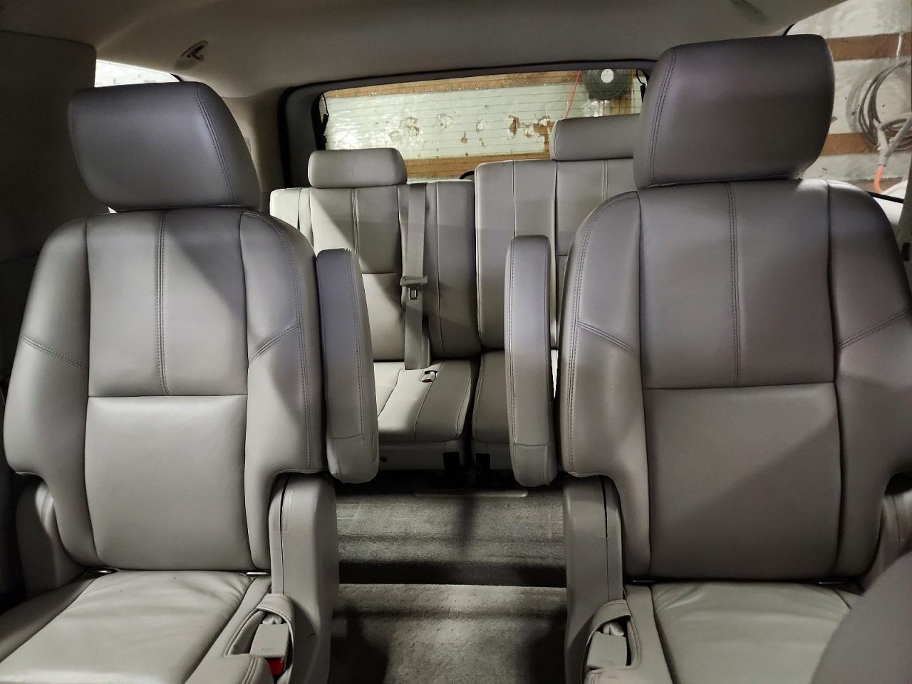 2011 CHEVROLET Tahoe
