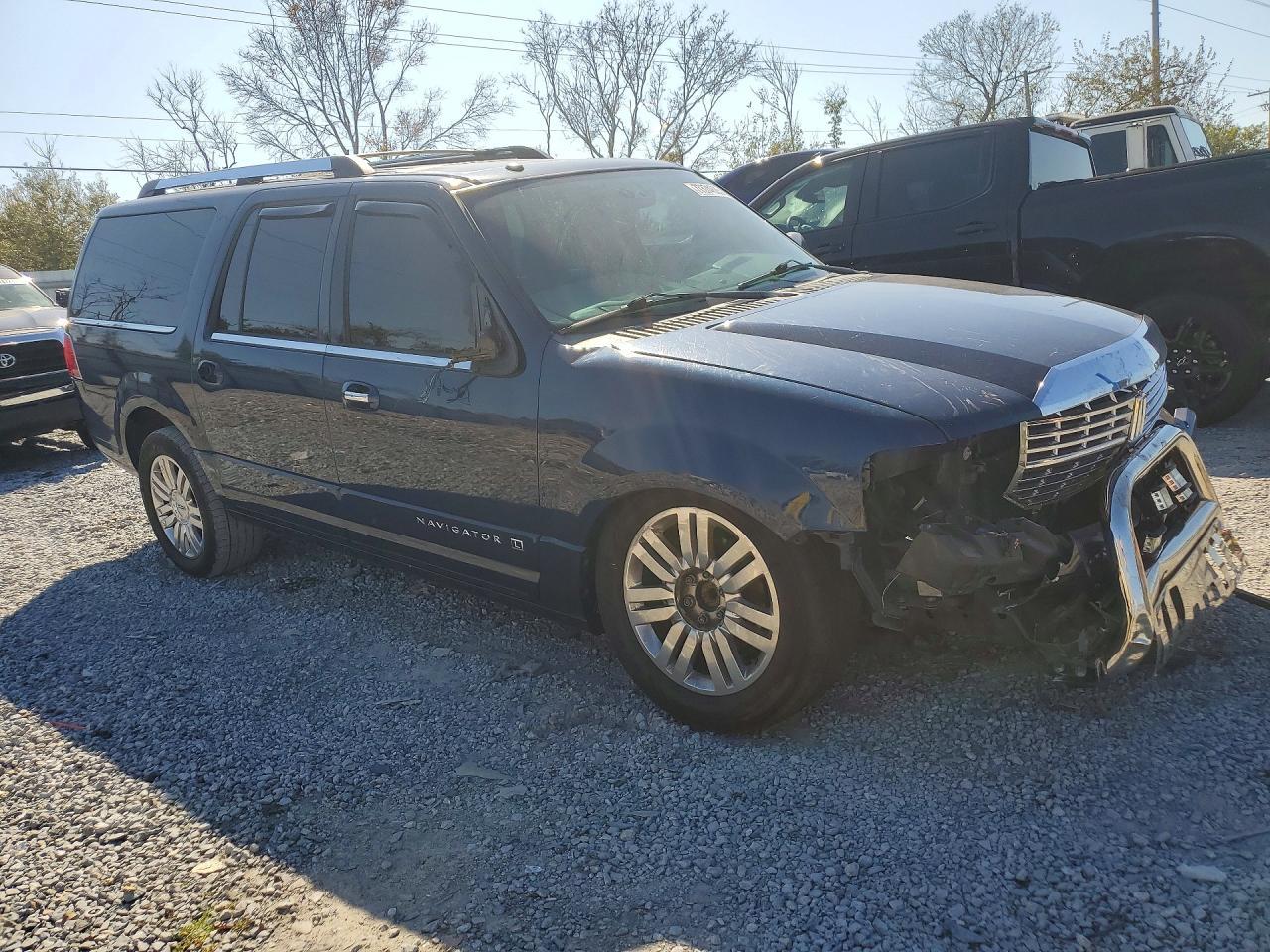 2013 LINCOLN Navigator