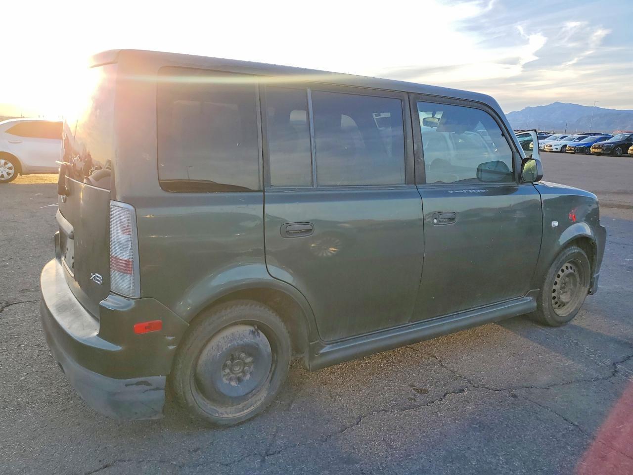 2005 SCION xB