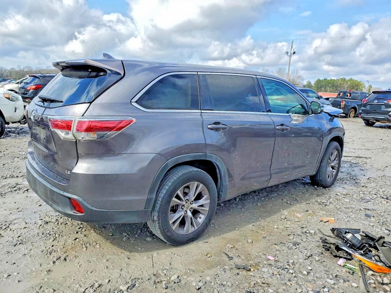 2014 TOYOTA HIGHLANDER