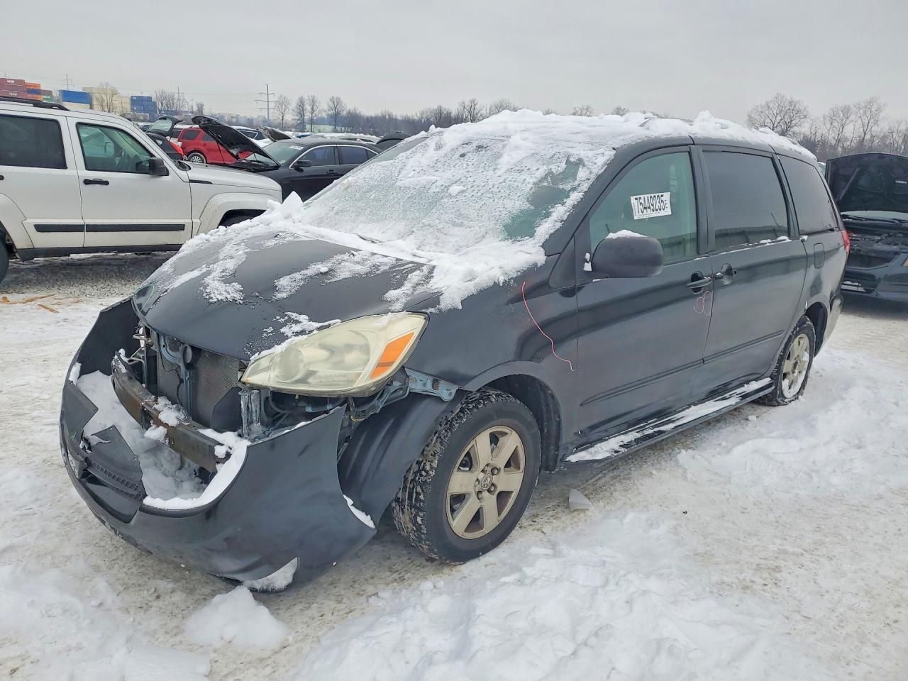 2004 TOYOTA SIENNA