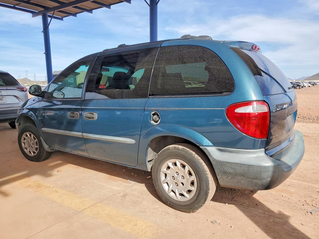 2002 CHRYSLER Voyager