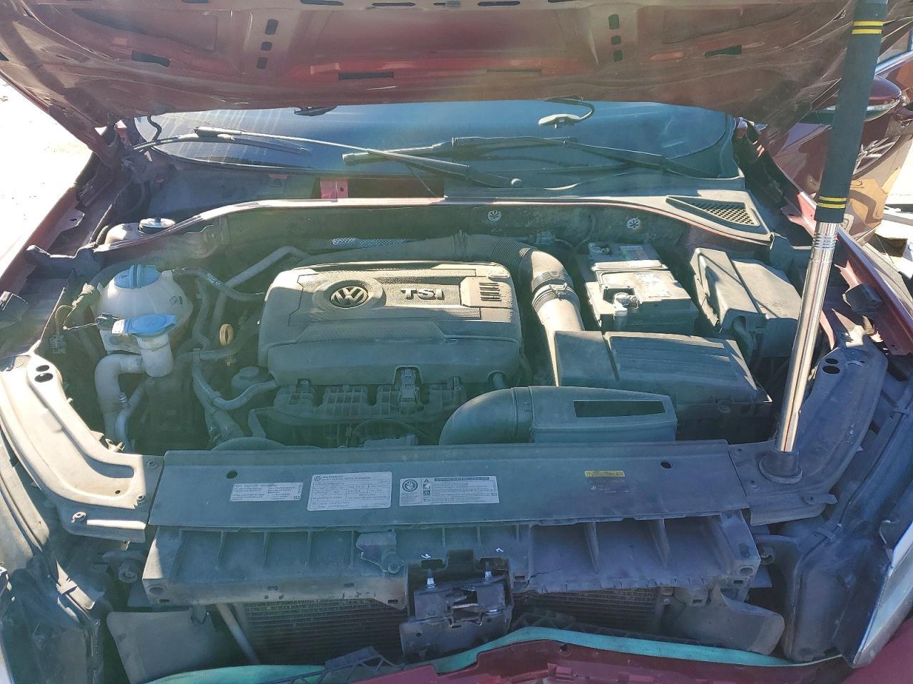2016 VOLKSWAGEN Passat
