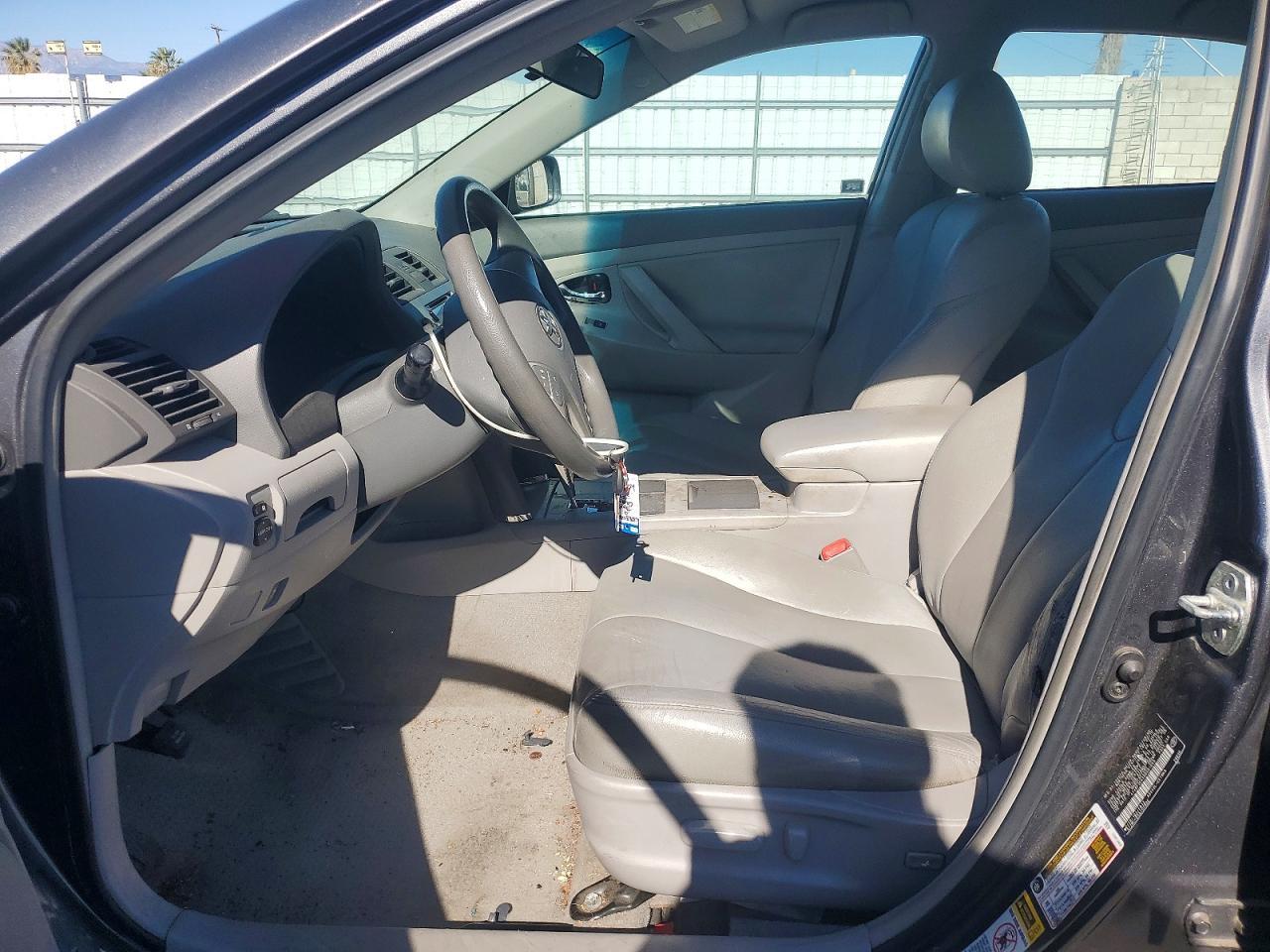 2011 TOYOTA CAMRY