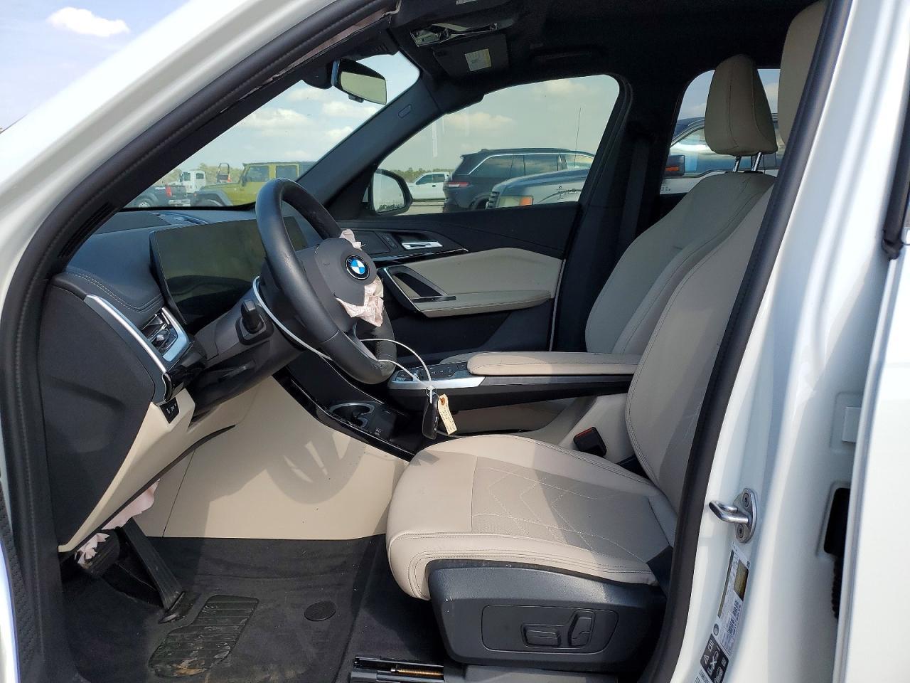 2025 BMW X1