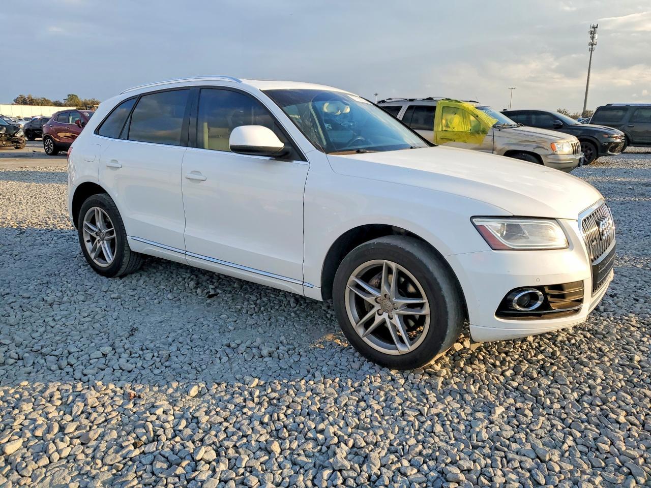 2014 AUDI Q5