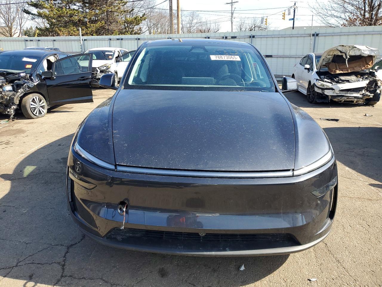 2026 TESLA MODEL Y