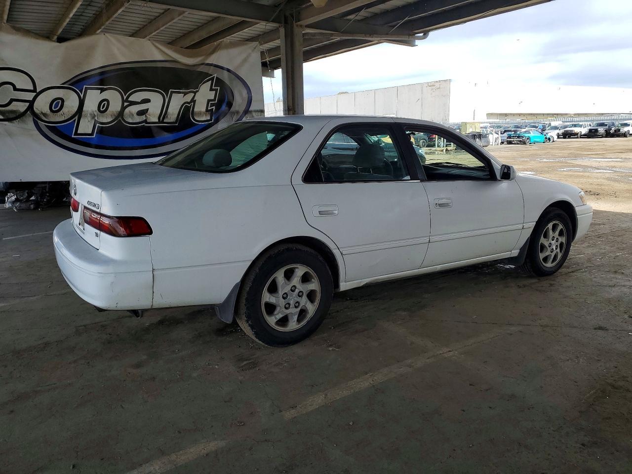 1998 TOYOTA CAMRY