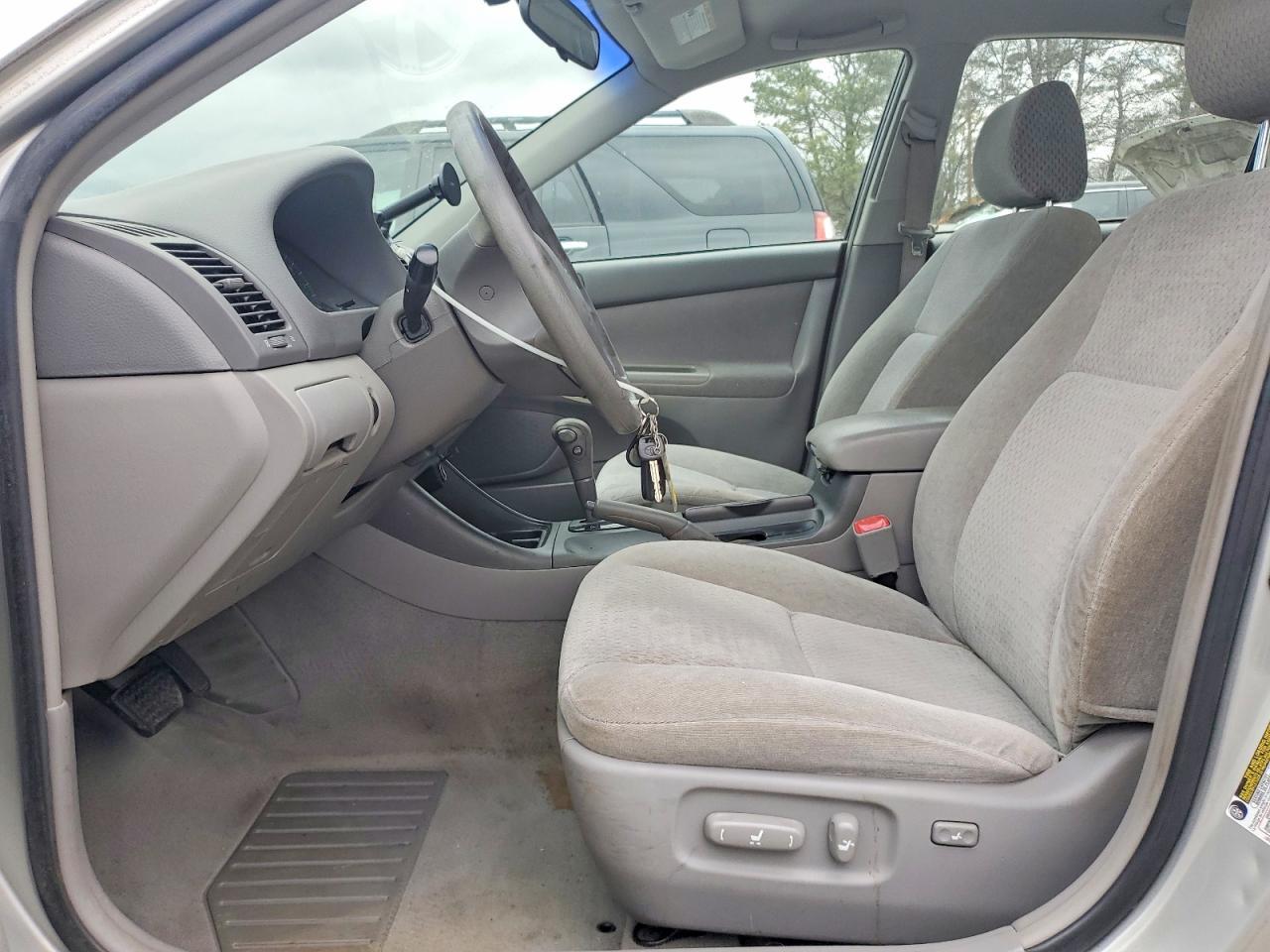 2004 TOYOTA CAMRY