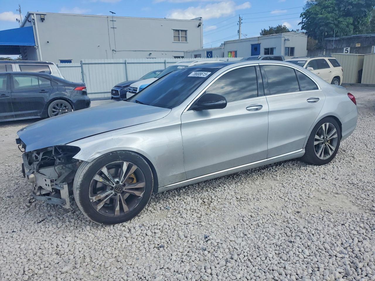 2016 MERCEDES-BENZ C-CLASS