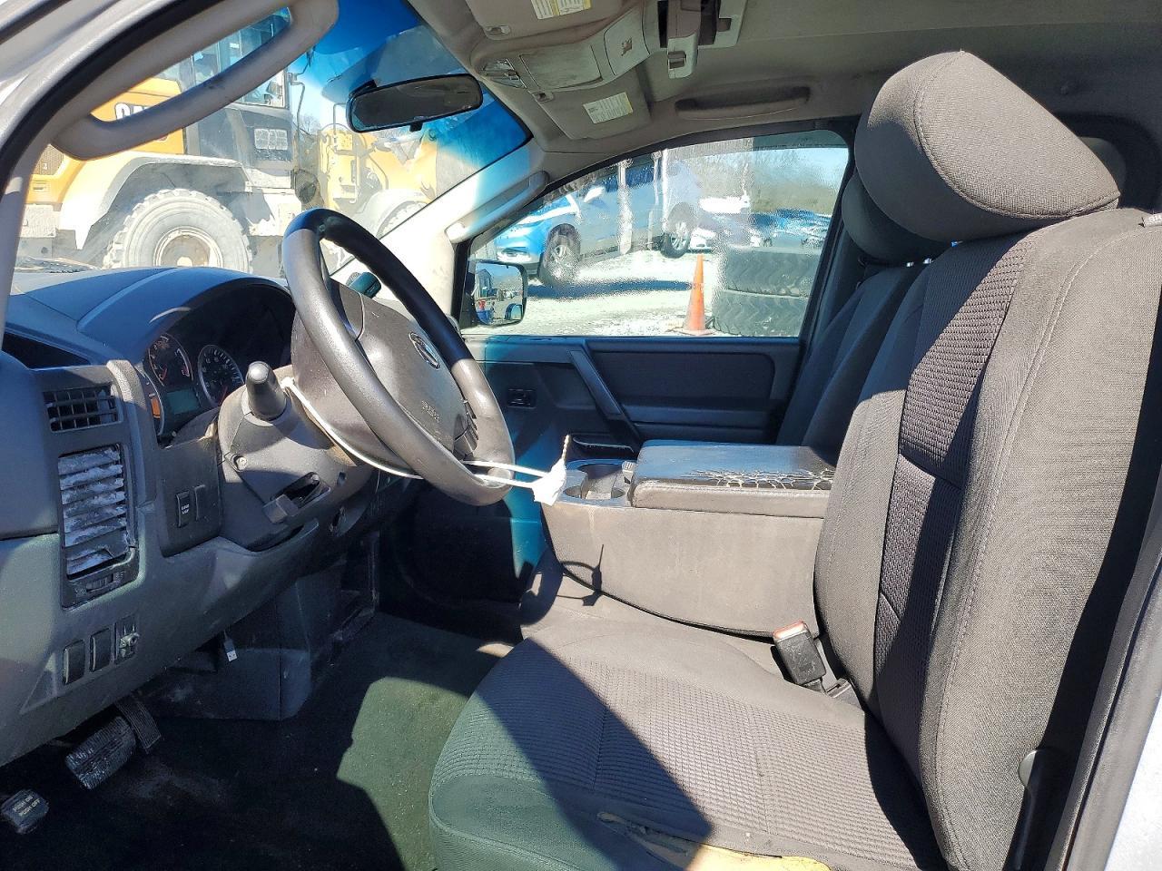 2011 NISSAN Titan