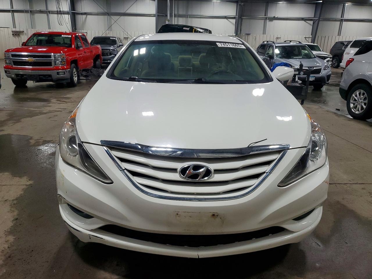 2011 HYUNDAI SONATA
