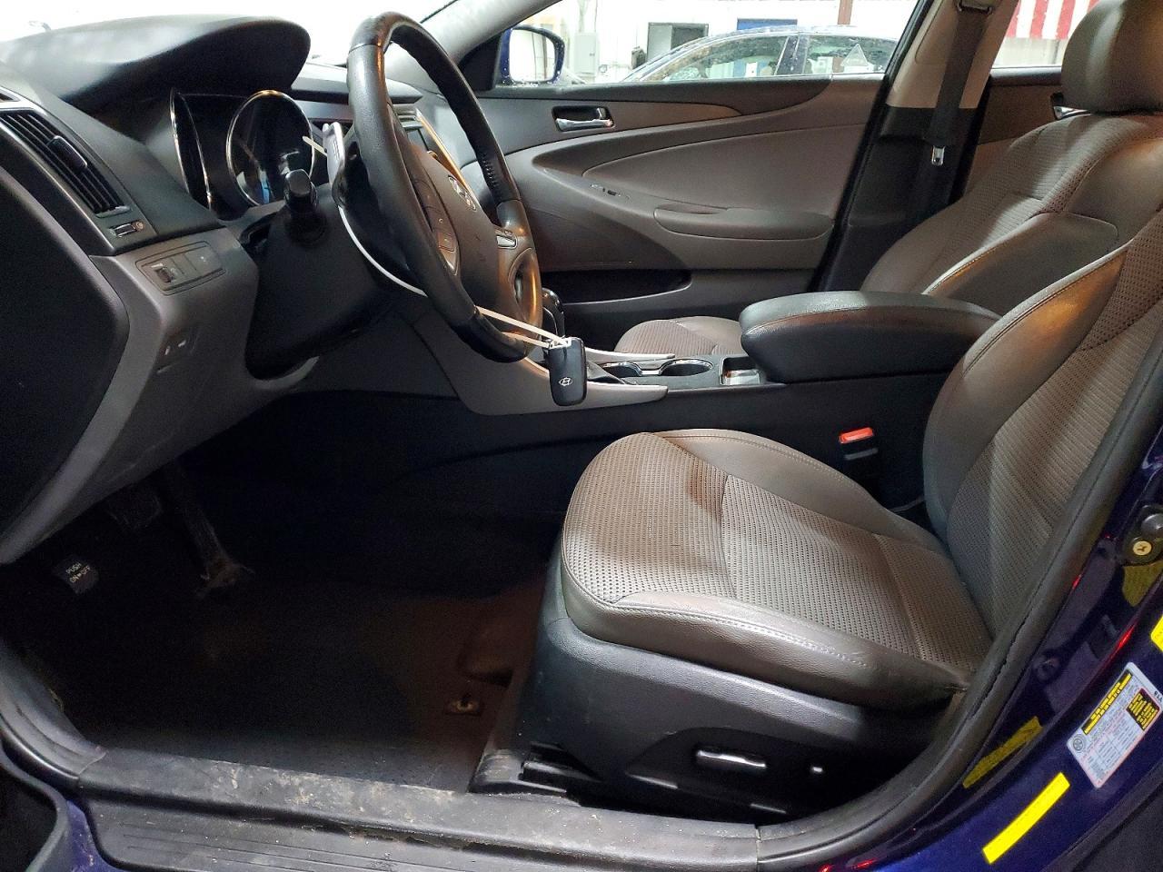 2011 HYUNDAI SONATA