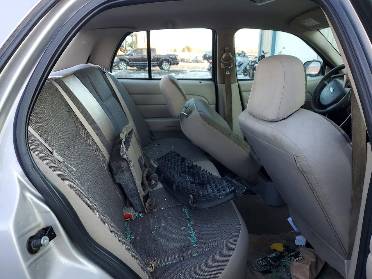 2008 FORD Crown Victoria