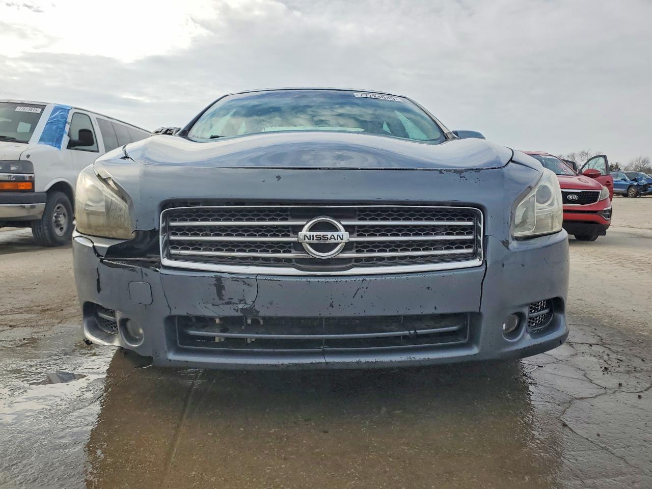 2010 NISSAN Maxima