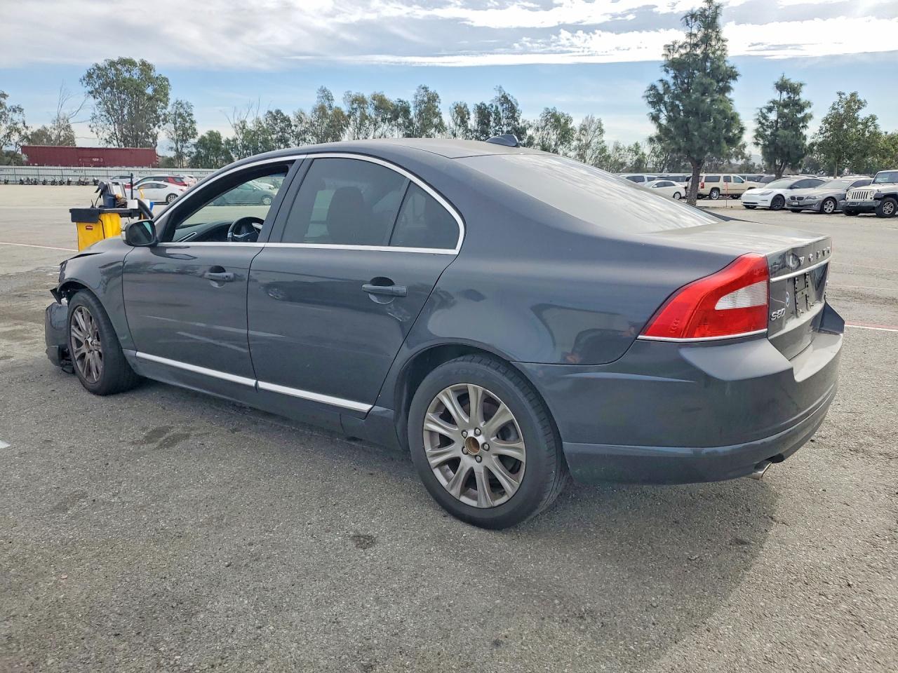 2010 VOLVO S80
