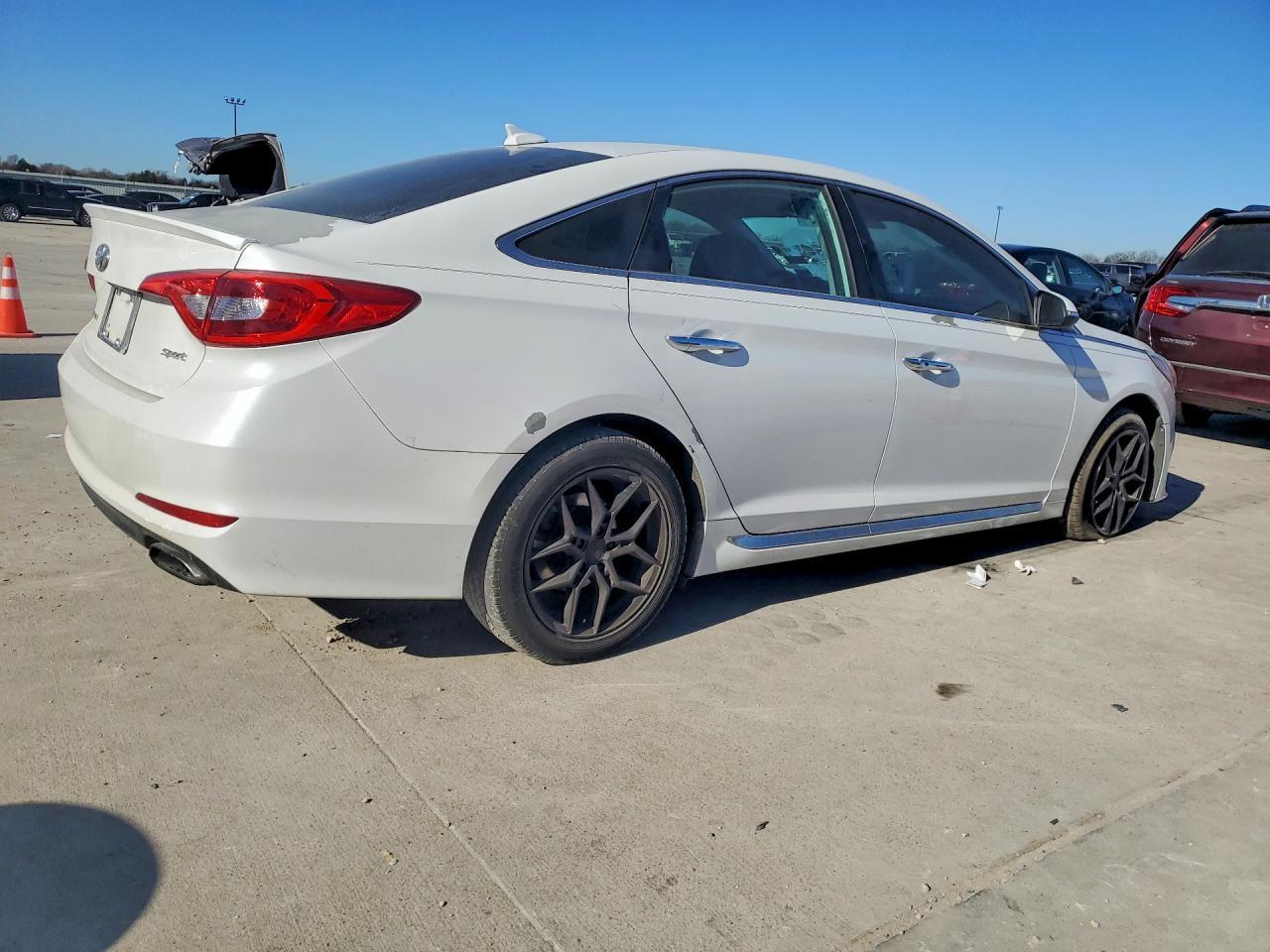 2016 HYUNDAI SONATA