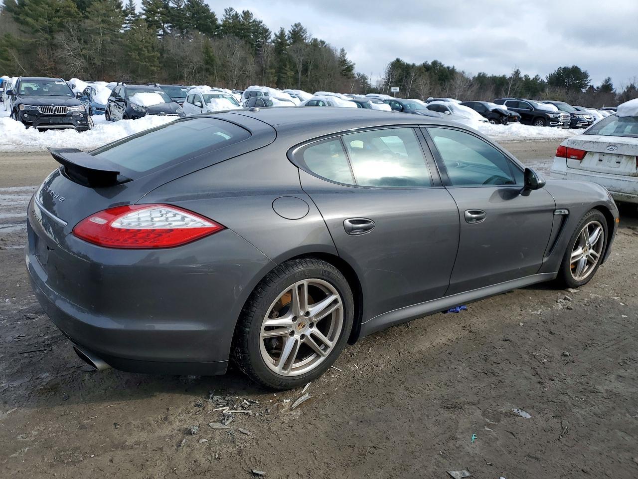2013 PORSCHE Panamera