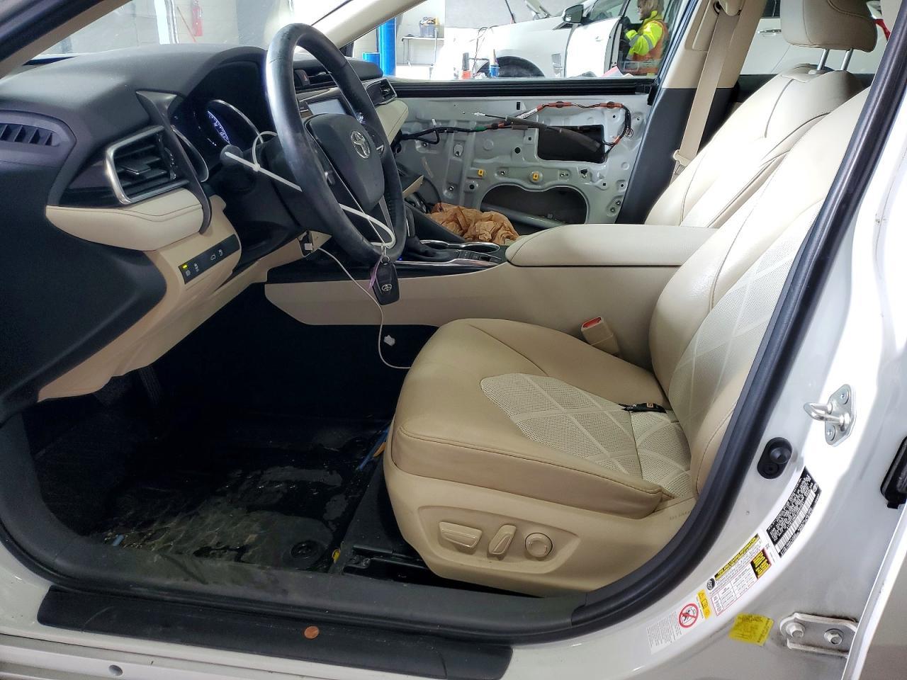 2018 TOYOTA CAMRY