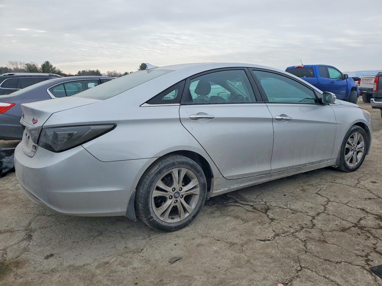 2011 HYUNDAI SONATA