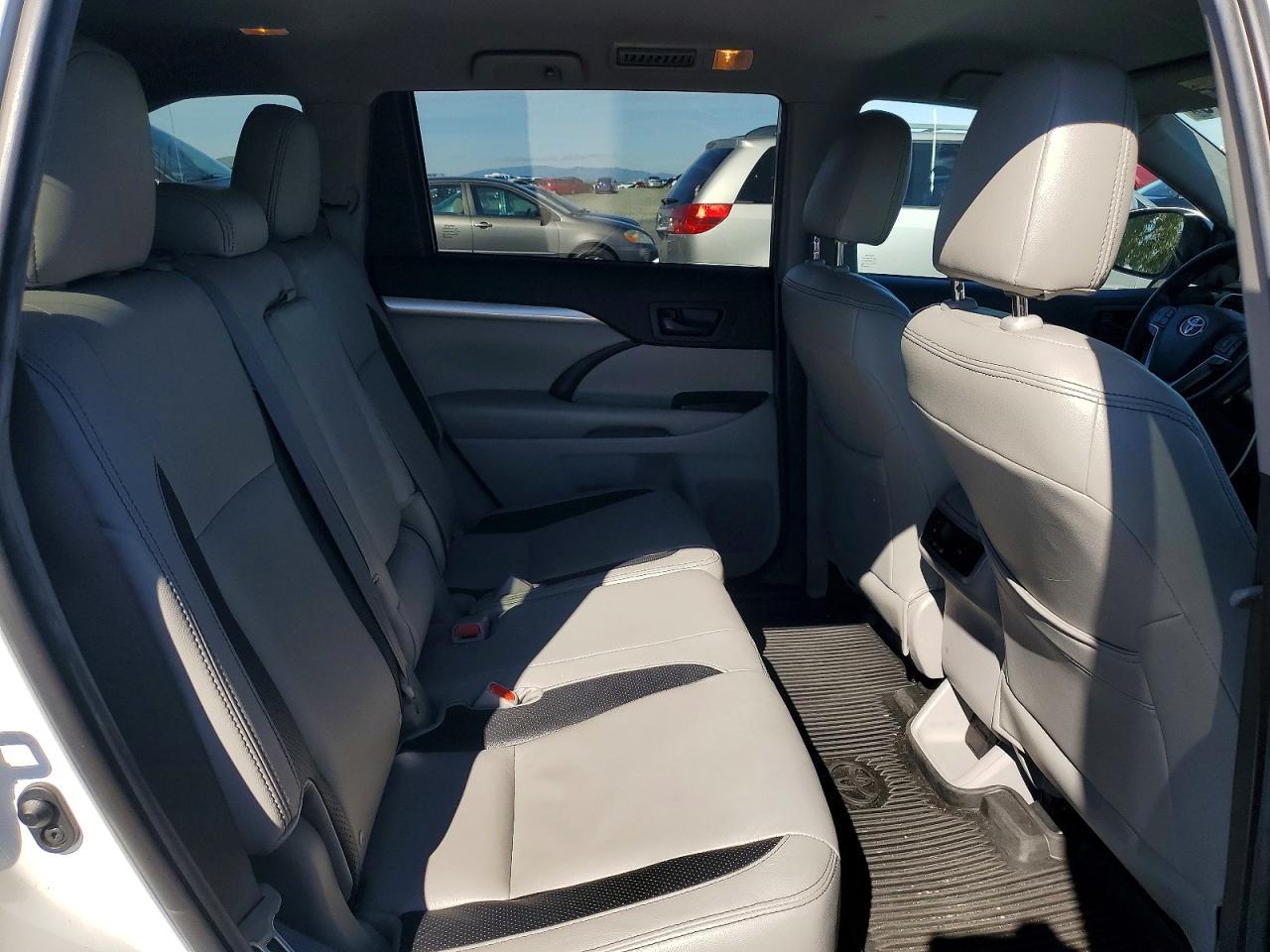2019 TOYOTA HIGHLANDER