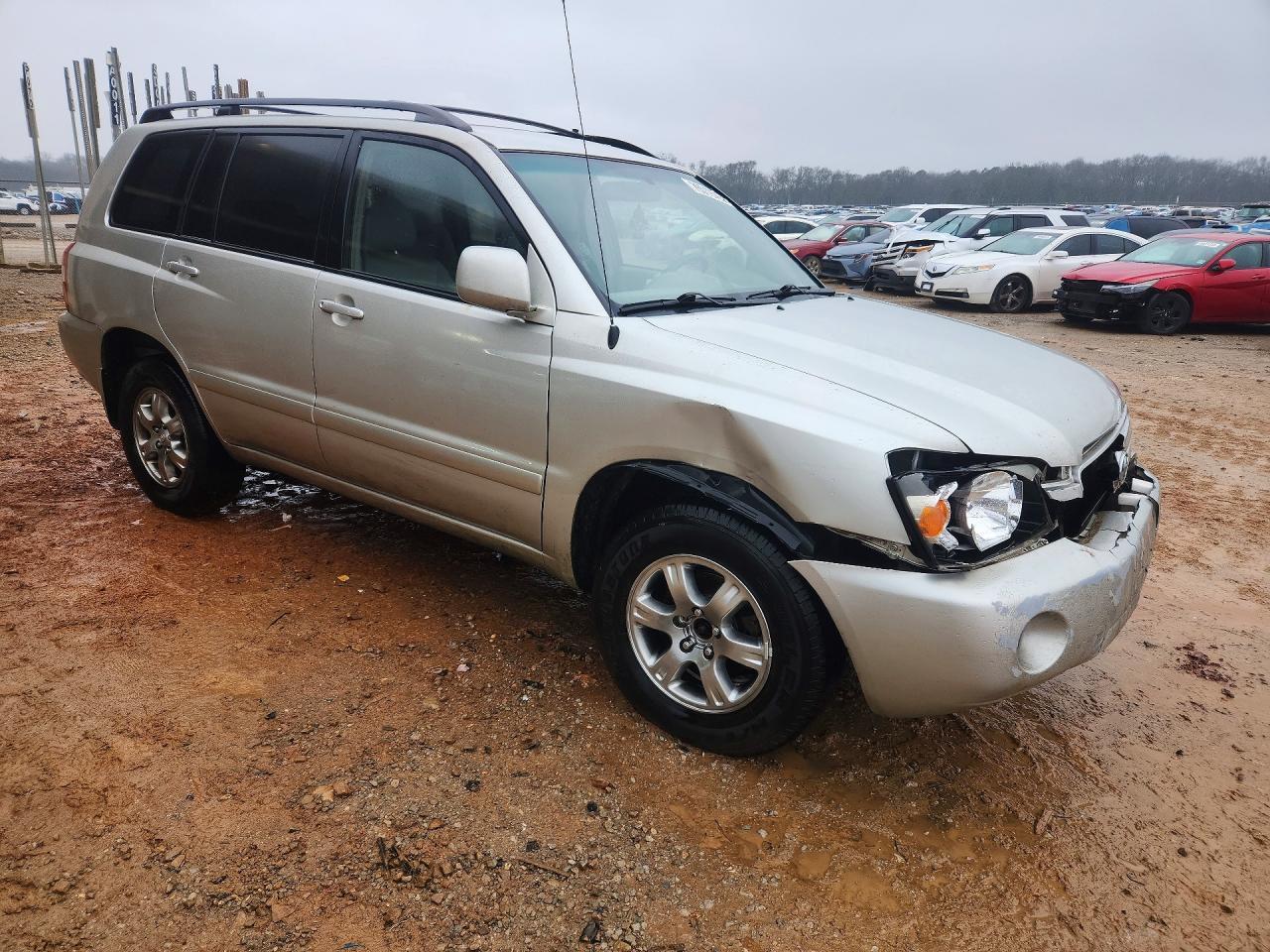 2004 TOYOTA HIGHLANDER