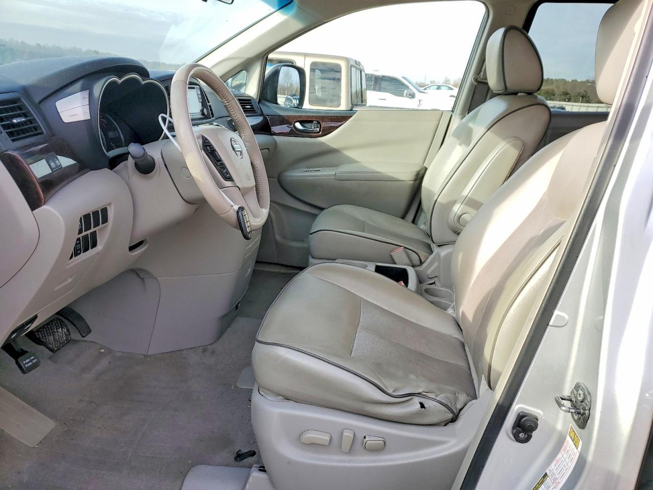 2015 NISSAN Quest