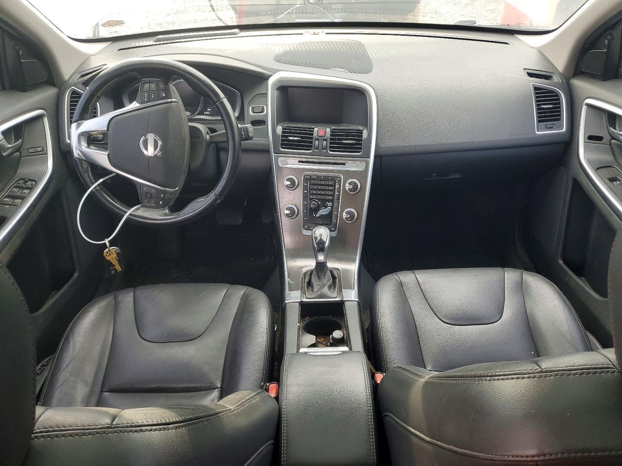 2015 VOLVO XC60